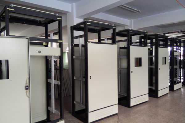 富川控制柜-3683厂家控制柜检修需要注意的